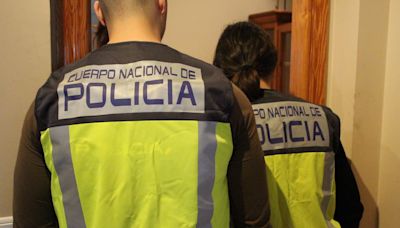 La Policía Nacional detiene a un hombre por falsificar documentos para que ciudadanos cubanos obtuvieran la nacionalidad española