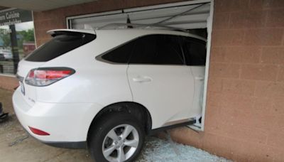 Ann Arbor nail salon reopens after car crashes through front window