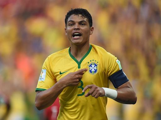 Dez anos depois, Thiago Silva é 15º jogador da Copa de 2014 que volta para jogar no Brasil; veja lista