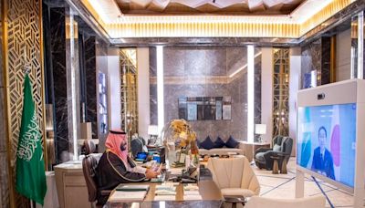 Saudi Crown Prince Mohammed bin Salman promises stable oil supply to Japan