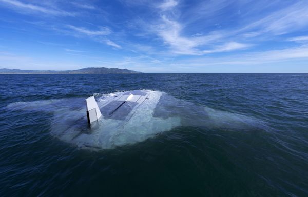 Sub drone 'Manta Ray' capable of gliding through ocean undetected hits the sea