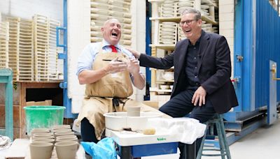 Keir Starmer stamps word ‘change’ on mug as he gets hands dirty making pottery