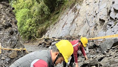 雨彈一炸又崩了！苗大鹿林道東線5.2K坍方路斷 雪管處：攀大霸尖山暫緩