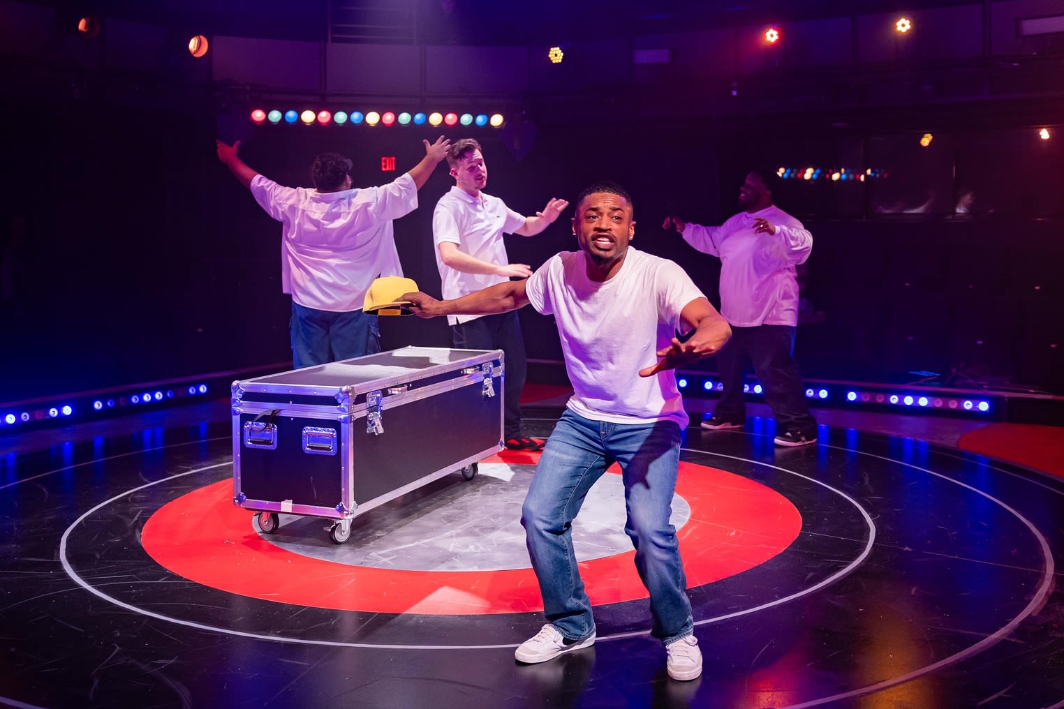 Othello: The Remix Bounces Along With Infectious Energy at Stages