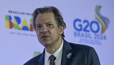 Haddad vê o governo Lula no 'ponto médio' entre a centro-esquerda e a direita