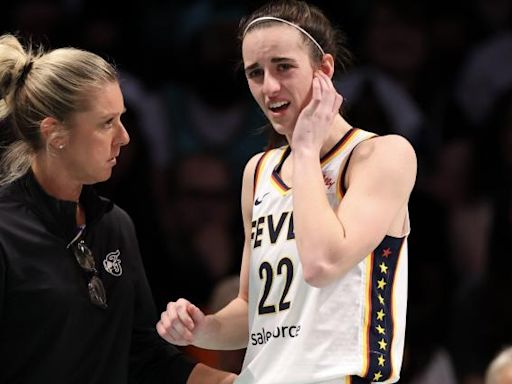 Caitlin Clark injury update: Fever rookie exits game vs. Liberty with ear issue | Sporting News