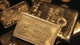 Gold futures hold to $1,800 despite upbeat November U.S. jobs By Investing.com