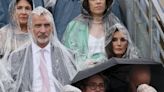 El contratiempo de los reyes Felipe VI y Letizia en la ceremonia de los Juegos Olímpicos 2024