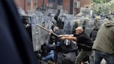 Soldados da Otan saem feridos de confrontos com manifestantes sérvios no Kosovo