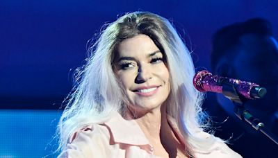 Shania Twain leaves fans baffled as star fans looks unrecognizable in Vegas