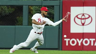 Johan Rojas heads to the bench ahead of Phillies-Mets series finale