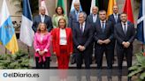 El Gobierno canario y los cabildos acuerdan crear grupos de trabajo sobre turismo, crecimiento demográfico y planificación