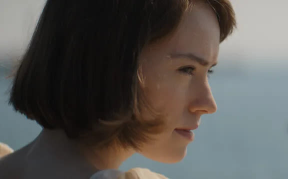 Young Woman and the Sea Clip: Daisy Ridley Swims Through a Swarm of Jellyfish