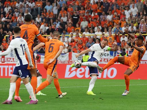 Gary Neville slams ‘disgraceful’ England penalty that left ITV pundits divided