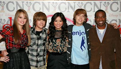 ...Life Of Zack and Cody’ Co-Stars Dylan And Cole Sprouse At Premiere For One Of Their Films