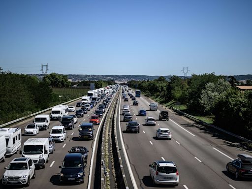 Départs en vacances : les conseils de Bison Futé pour éviter les bouchons ce week-end du 14 juillet