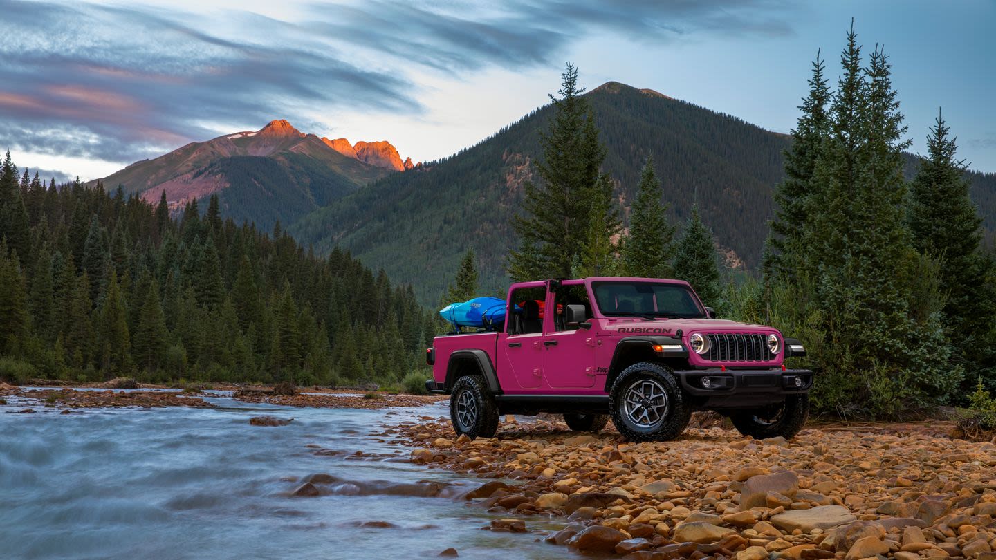 2024 Jeep Gladiator Adds Vibrant Tuscadero Pink Paint Option