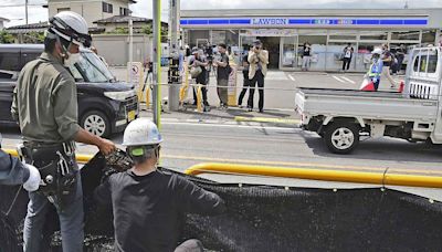 Se acabaron los 'selfies' con el monte Fuji: una ciudad japonesa instala una enorme pantalla negra para disuadir a turistas
