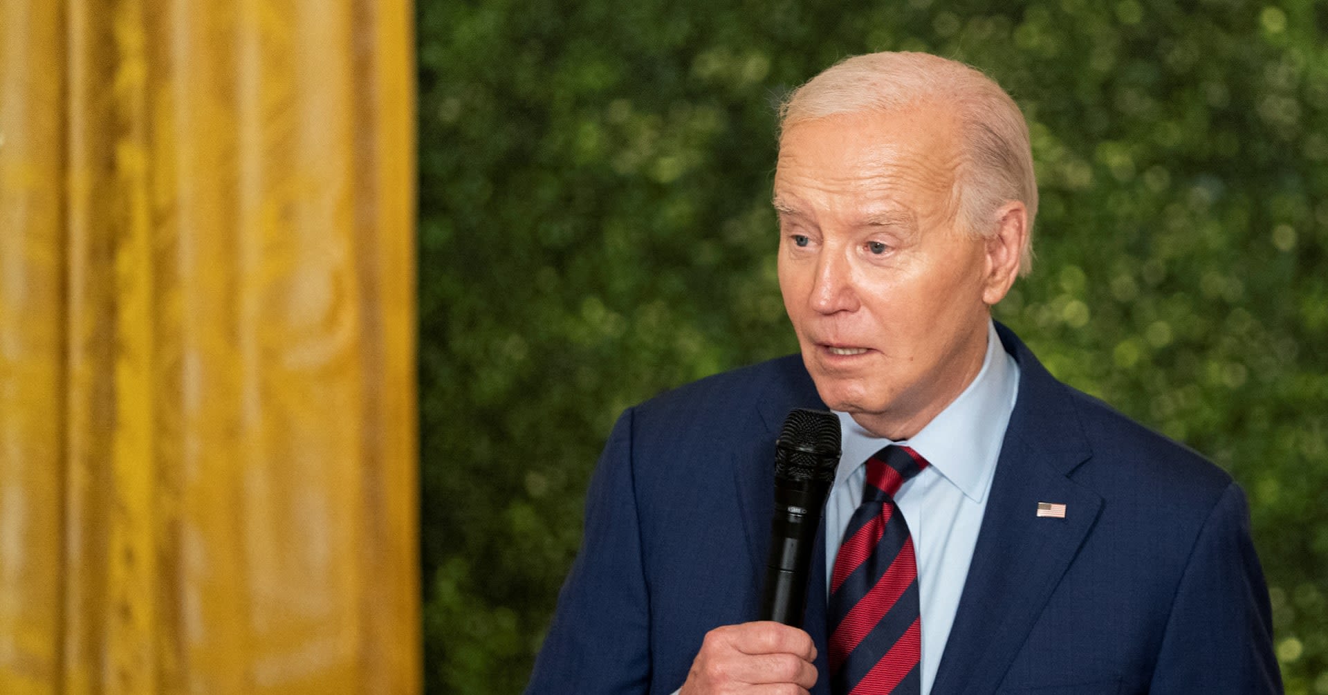 Biden vetoes bid to repeal US labor board rule on contract, franchise workers