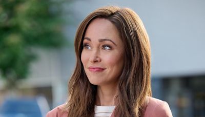 How Autumn Reeser Pays Tribute to Say Anything in Hallmark's Junebug