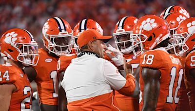 Updating Clemson rankings in college football polls after win against App State in Week 2