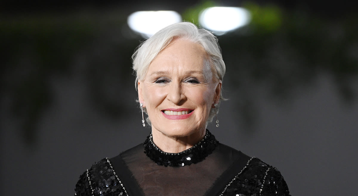 ‘Hillbilly Elegy’ Star Glenn Close Gets In A Dig At JD Vance’s “Childless Cat Ladies” Comment