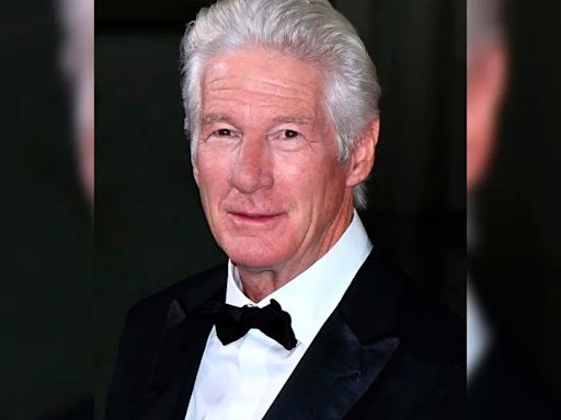 Richard Gere deslumbró en la gala de Venecia junto a su hijo mayor