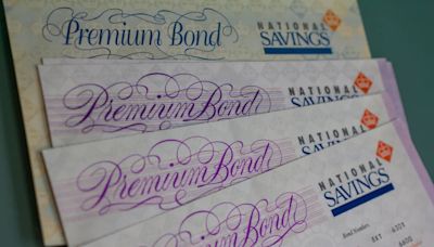 What are the odds of winning a premium bonds prize?