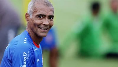 Romário vuelve a entrenar a sus 58 años: "Estoy cansadísimo. Dentro de poco viene la camilla para recogerme"