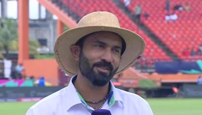 Dinesh Karthik's Brown Hat Steals the Show Ahead of India vs England T20 World Cup Semi-final - News18