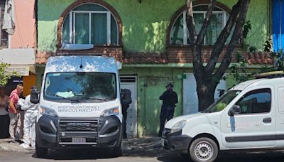 Asesinan a tres personas en departamento de la alcaldía Iztacalco