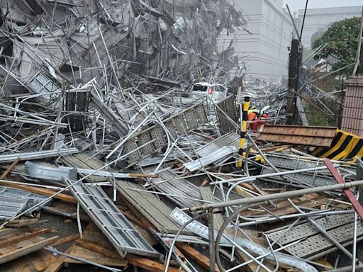 福懋科技公司鷹架倒塌！鷹架「大面積崩落」…員工下班遇劫2死3傷