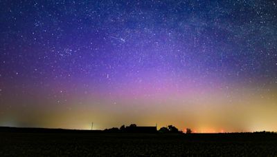 Northern lights may be visible in Oregon this weekend. Here's what to know