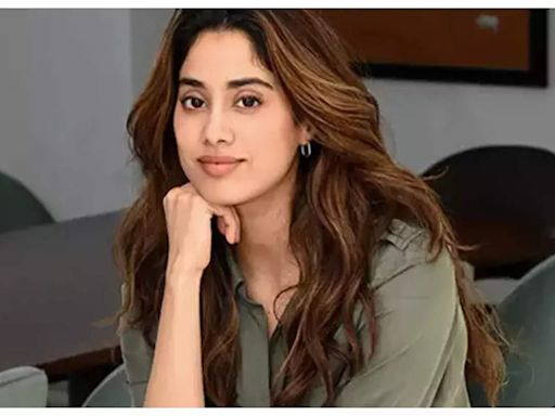 When Janhvi Kapoor faced her first HEARTBREAK and the same person came back to mend her heart | Hindi Movie News - Times of India