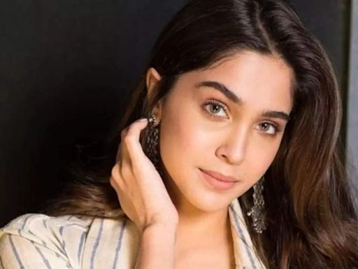 Sharvari Wagh on being a part of spy universe: I’m like a ball of energy right now | Hindi Movie News - Times of India