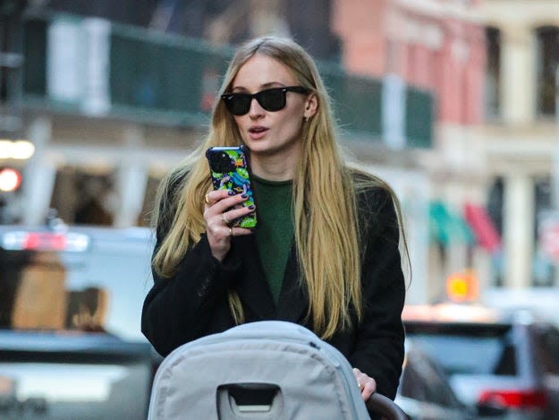 Sophie Turner Recalled Unexpectedly Discovering She Was Pregnant And “Throwing The Pregnancy Test” At Joe Jonas While Debating...