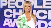 Watch Heidi Klum Yodel on Red Carpet at 2022 People's Choice Awards