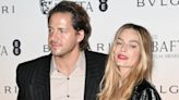 Margot Robbie semble enceinte de son premier enfant