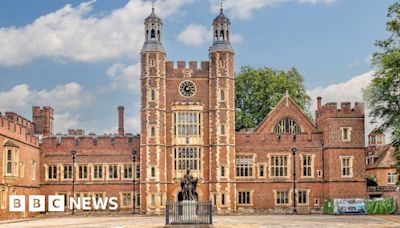 Eton College set to give 'brick' phones to first years