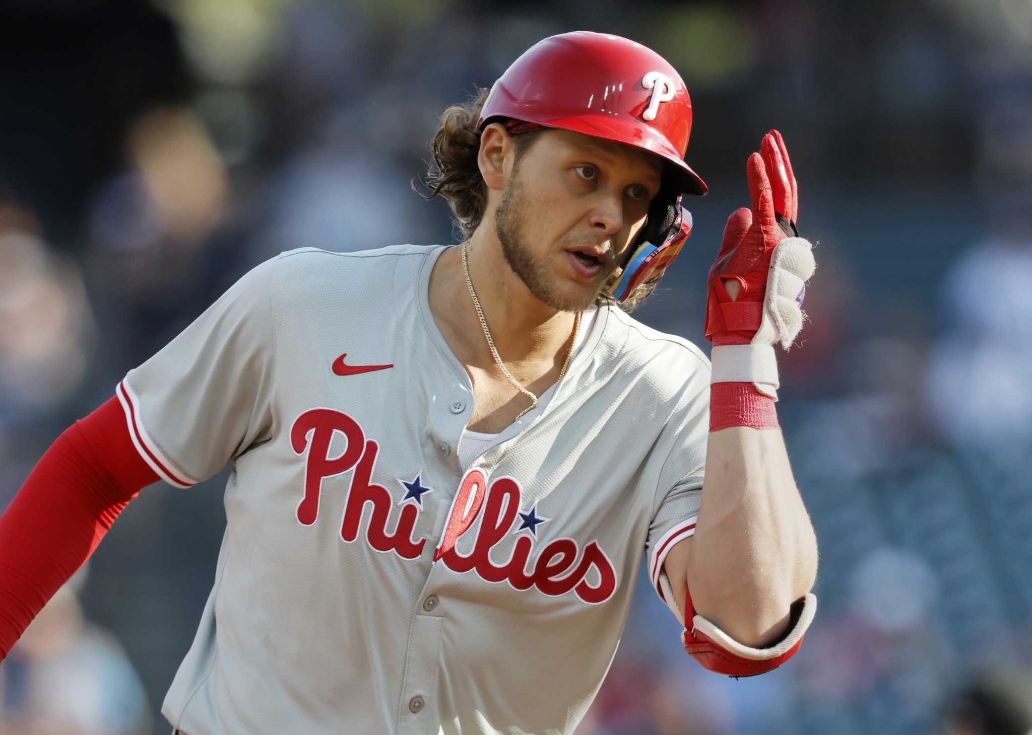 Phillies complete a 1-3-5 triple play in a win over the Tigers