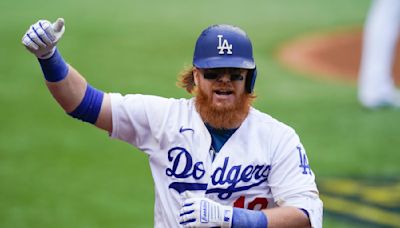 Former Dodger Justin Turner traded from Toronto to Seattle