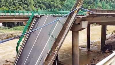 陜西商洛塌橋12 死31 人失蹤 水利部要求關閉上游水庫救援