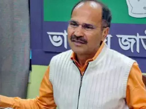 Congress leader Adhir Ranjan Chowdhury's Bengal 'anarchy' letter to Prez, TMC hits out at 'despair' | Kolkata News - Times of India