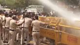 Delhi News: Water cannons used against those protesting over water crisis | Watch | Today News