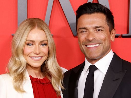 'Live's Mark Consuelos Shocks Kelly Ripa with On-Air Admission About Kissing a Fan