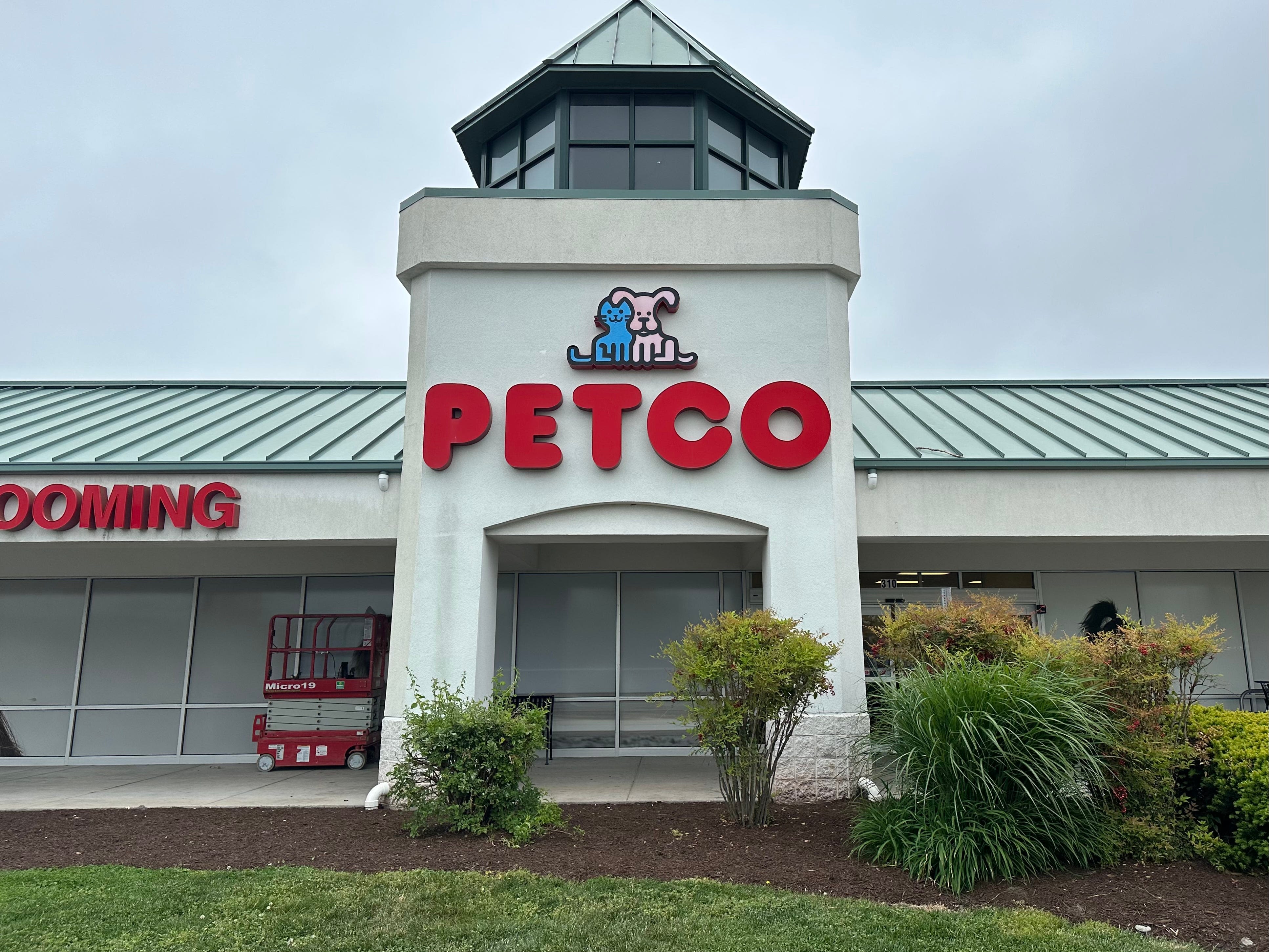 Ocean City to lose PetCo, but gains oceanfront cocktail bar | What's Going There