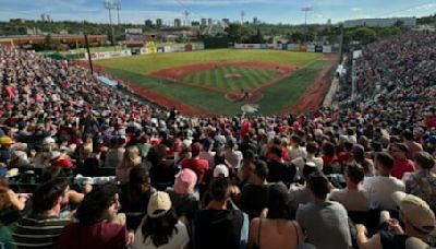 Massive Edmonton Riverhawks crowd outdraws some MLB games | Offside