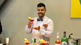 El barman cántabro Borja Gutiérrez Aguirre competirá en el Concurso Nacional de Cócteles con 'La Gilda'