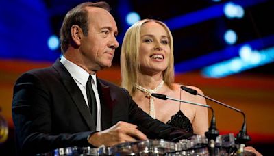 Las estrellas de Hollywood que piden que se permita que Kevin Spacey vuelva a actuar tras años sin trabajo por acusaciones de abuso sexual