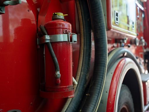 Crews from Anne Arundel, Montgomery, Prince George’s counties respond to townhouse fire in Laurel; people, pets possibly trapped